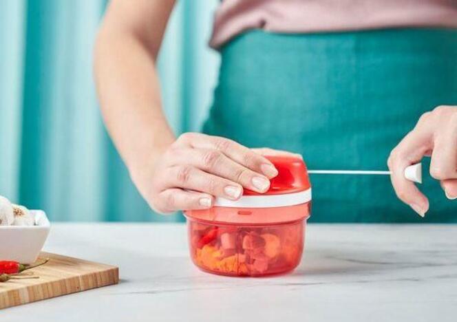 Tupperware Nordic - Take out your red and white SuperSonic Chopper