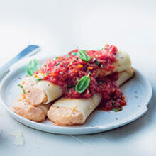 Cannelloni med laks og tomatsaus