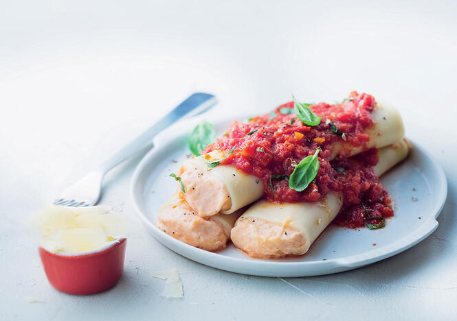 Tupperware Cannelloni med laks og tomatsaus 