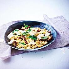 Risotto med sopp, soltørkede tomater og babyspinat
