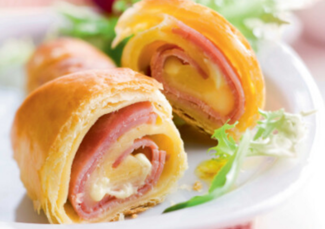 Tupperware Mini-croissant med skinke og ost 
