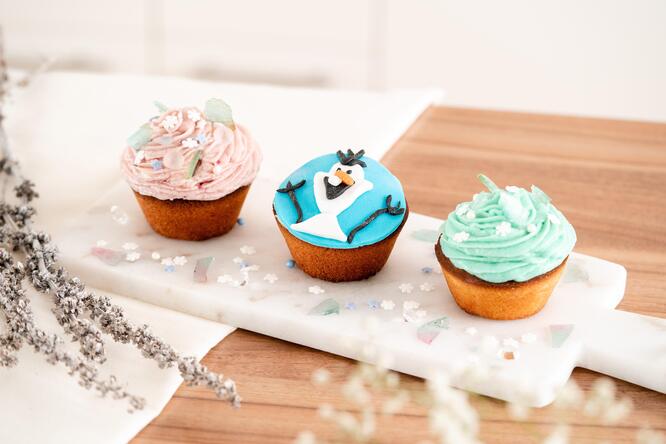 Tupperware Frozen Cupcakes 